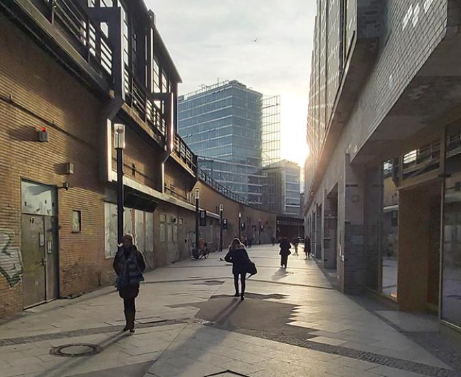 Blick in den Yva-Bogen in der City West